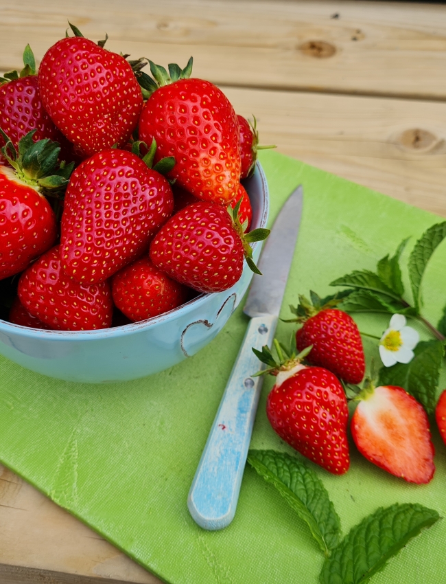 Strawberries 2021 002
